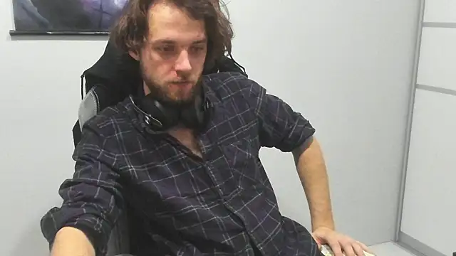 LetsDoItDirty13 online show from February 4, 2026, 1:39 pm