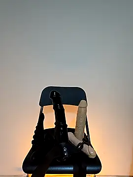 AnaIuliana6005 online show from February 5, 2026, 4:14 pm