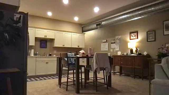 mooviebaby online show from March 18, 2026, 2:48 am