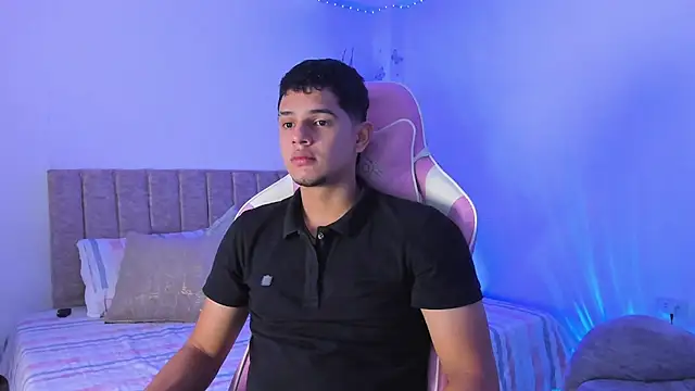 Snapshot of Adrian_Prime_ chatting on June 25, 2026, 12:52 am Adrian Prime online show from June 25, 2026, 12:52 am