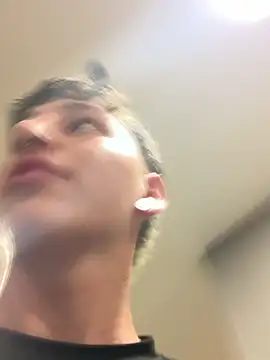 ARON LUXX online show from June 13, 2026, 4:49 pm