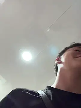 ARON LUXX online show from July 28, 2026, 7:39 pm