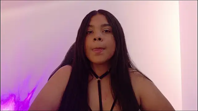 Julieta-Morena online show from February 5, 2026, 8:15 pm