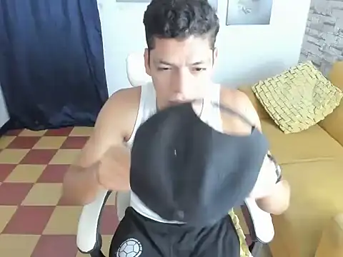 Snapshot of Andres_sant_ chatting on March 18, 2026, 3:09 am Andres sant online show from March 18, 2026, 3:09 am