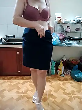 LiilyZi online show from March 12, 2026, 6:56 pm