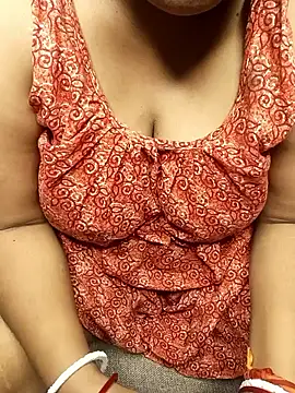 R Queen online show from April 21, 2026, 2:01 pm