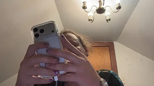 RaeganV online show from March 9, 2026, 11:30 pm