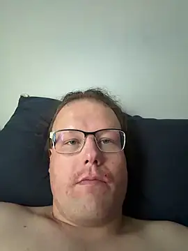 RaeganV online show from April 10, 2026, 8:38 pm