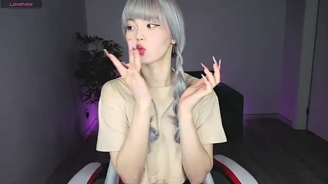 PONKY PINKY online show from May 2, 2026, 3:23 am