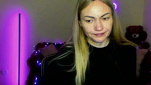 BlondMikey22 online show from April 22, 2026, 5:31 pm