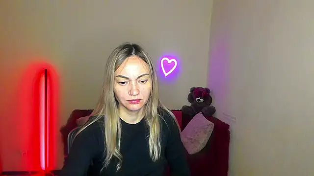 BlondMikey22 online show from June 15, 2026, 5:29 am