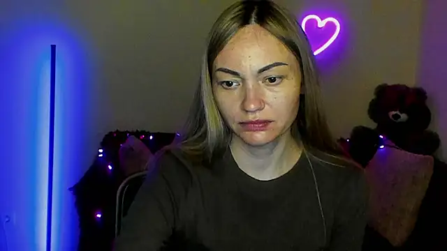 BlondMikey22 online show from May 6, 2026, 11:25 am