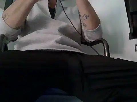 Dernachbar89 online show from June 16, 2026, 2:39 pm