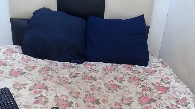 MatureTemptress online show from March 8, 2026, 2:04 am