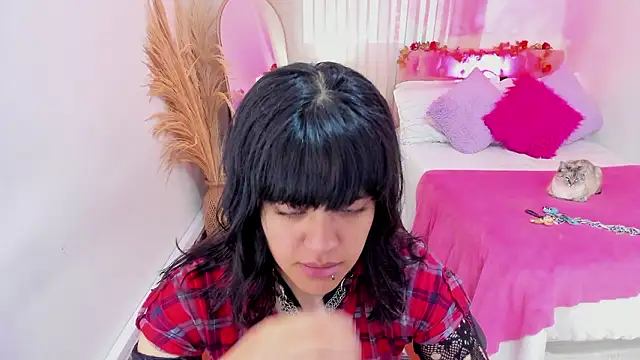 Snapshot of Nahemot_sadish chatting on March 20, 2026, 11:55 am Nahemot sadish online show from March 20, 2026, 11:55 am