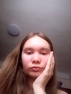 ameli amelli   online show from February 4, 2026, 2:23 pm