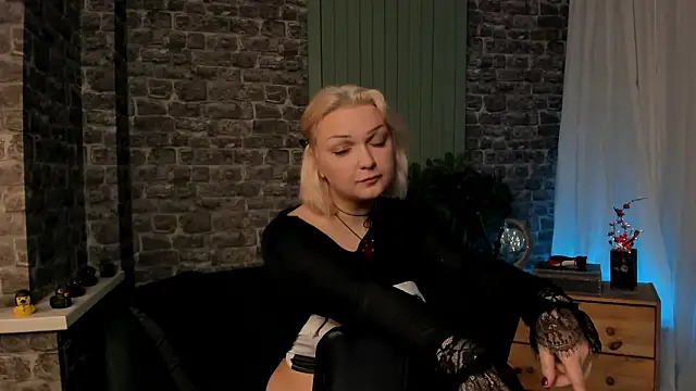 callme6y online show from February 5, 2026, 2:02 pm