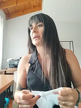Lyonette reading1 online show from June 2, 2026, 3:45 pm