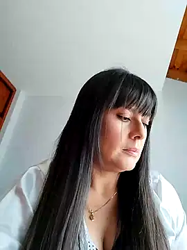 Lyonette reading1 online show from February 5, 2026, 2:13 pm