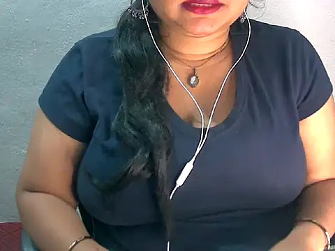 Snapshot of Saniya_K2 chatting on July 4, 2026, 4:44 pm Saniya K2 online show from July 4, 2026, 4:44 pm