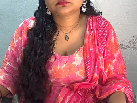 Snapshot of Saniya_K2 chatting on July 18, 2026, 4:04 pm Saniya K2 online show from July 18, 2026, 4:04 pm