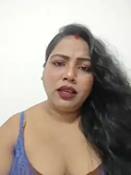 Indian AngelPriyanka123 online show from July 14, 2026, 4:02 pm