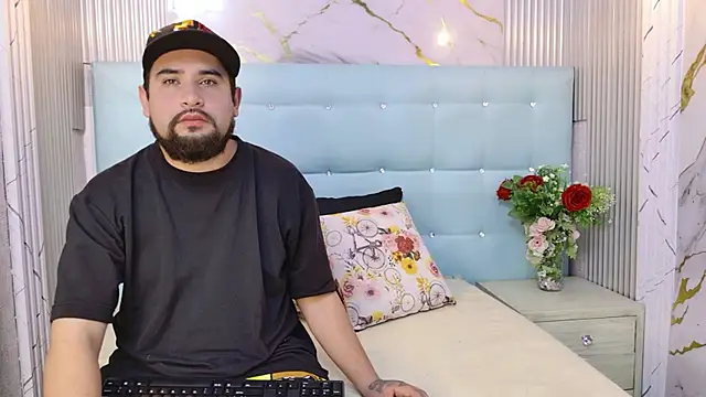 SasshaSpicy online show from June 12, 2026, 1:42 pm