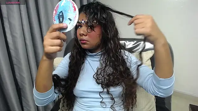 Snapshot of yaazhinii chatting on March 19, 2026, 11:54 am yaazhinii online show from March 19, 2026, 11:54 am