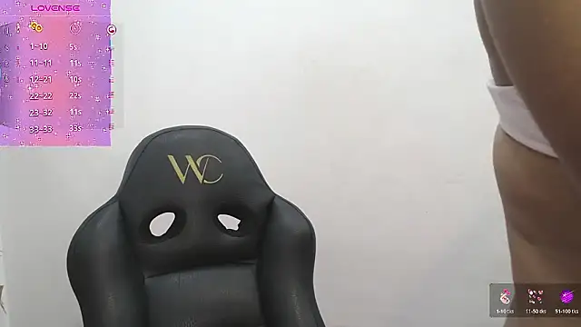 Snapshot of yaazhinii chatting on March 4, 2026, 11:51 am yaazhinii online show from March 4, 2026, 11:51 am