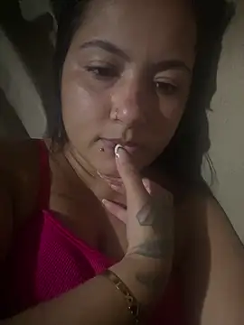 pollyzinha27 online show from February 27, 2026, 3:18 am