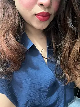 riya sharma11 online show from May 8, 2026, 6:45 pm