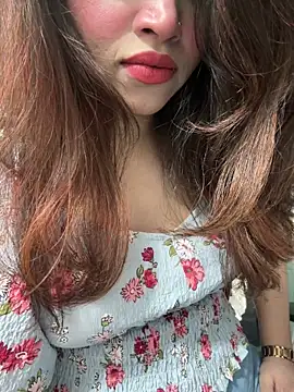 riya sharma11 online show from April 23, 2026, 5:25 pm
