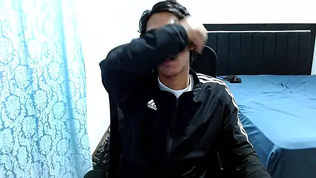 Snapshot of Pedestal_diamant chatting on March 22, 2026, 12:47 am Pedestal diamant online show from March 22, 2026, 12:47 am