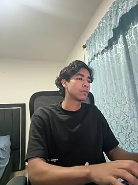 Snapshot of Pedestal_diamant chatting on March 5, 2026, 1:02 am Pedestal diamant online show from March 5, 2026, 1:02 am