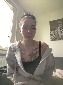 Snapshot of zoeelovee chatting on March 13, 2026, 9:36 am zoeelovee online show from March 13, 2026, 9:36 am