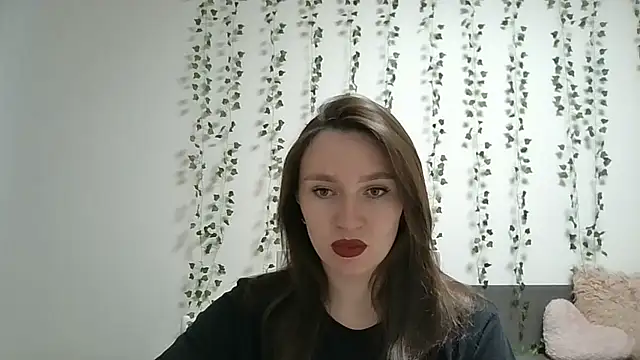 LilitTXX online show from June 19, 2026, 12:00 pm