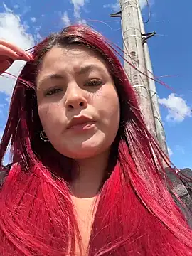 Lia-Moon77 online show from May 6, 2026, 7:07 pm