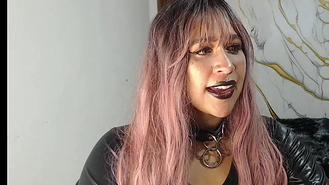 Snapshot of valen_ros chatting on March 10, 2026, 1:04 pm valen ros online show from March 10, 2026, 1:04 pm