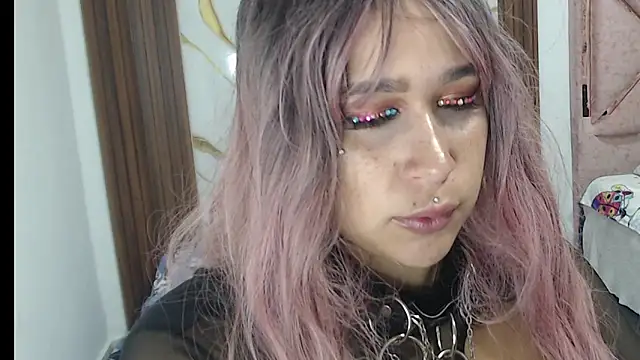 Snapshot of valen_ros chatting on March 3, 2026, 11:50 am valen ros online show from March 3, 2026, 11:50 am