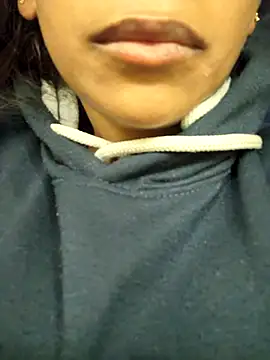 lunawild69 online show from February 5, 2026, 3:57 am