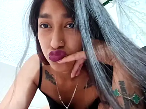 flaquita26 online show from February 5, 2026, 9:10 pm