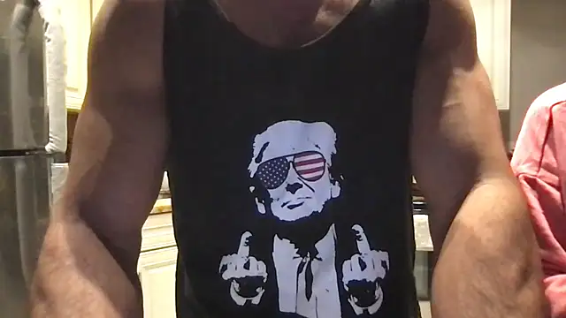 BigMuscleGuy28 online show from February 5, 2026, 2:07 am