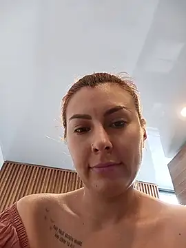 AnnyaEvans online show from July 28, 2026, 6:20 pm