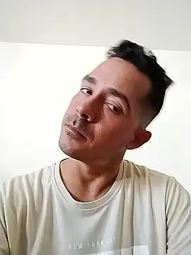 Snapshot of Santiago_vnz chatting on March 13, 2026, 8:14 pm Santiago vnz online show from March 13, 2026, 8:14 pm