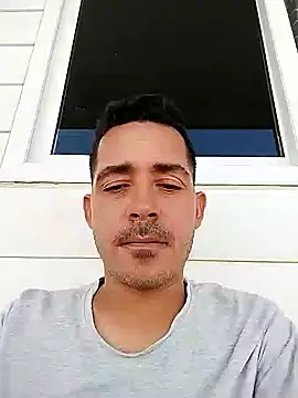 Snapshot of Santiago_vnz chatting on March 18, 2026, 8:43 pm Santiago vnz online show from March 18, 2026, 8:43 pm