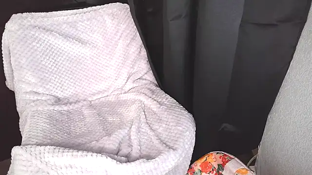 ArielsFeet333 online show from February 25, 2026, 11:26 pm