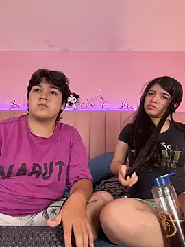 EmilyAndAndrew online show from June 10, 2026, 4:35 am