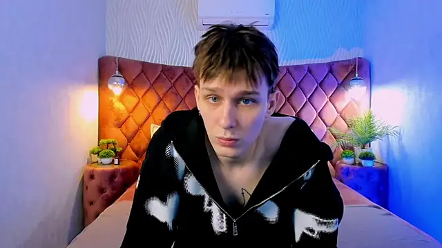 Snapshot of PackBev chatting on February 13, 2026, 7:58 pm PackBev online show from February 13, 2026, 7:58 pm