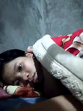 camtu00 online show from March 11, 2026, 1:27 pm