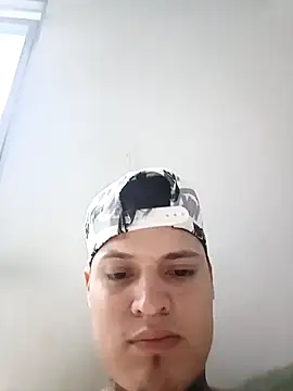 elvaquero06 online show from April 6, 2026, 4:46 am